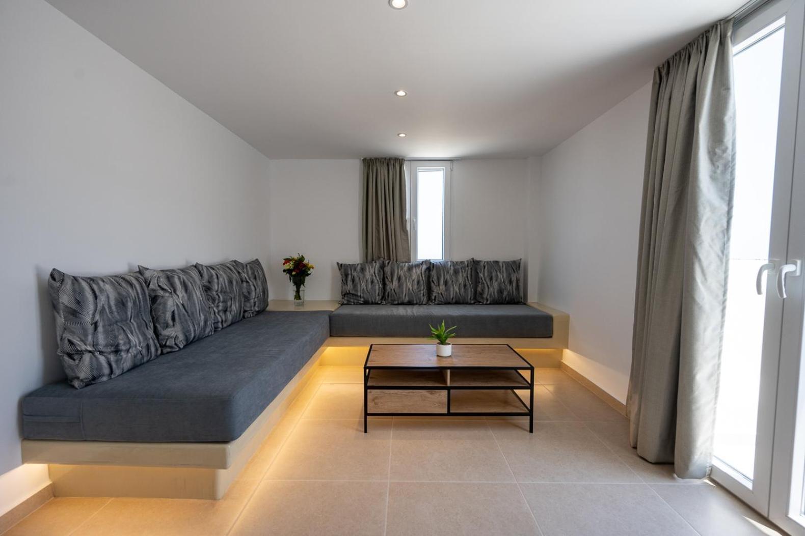Foinikiá Theophrasti Suites מראה חיצוני תמונה